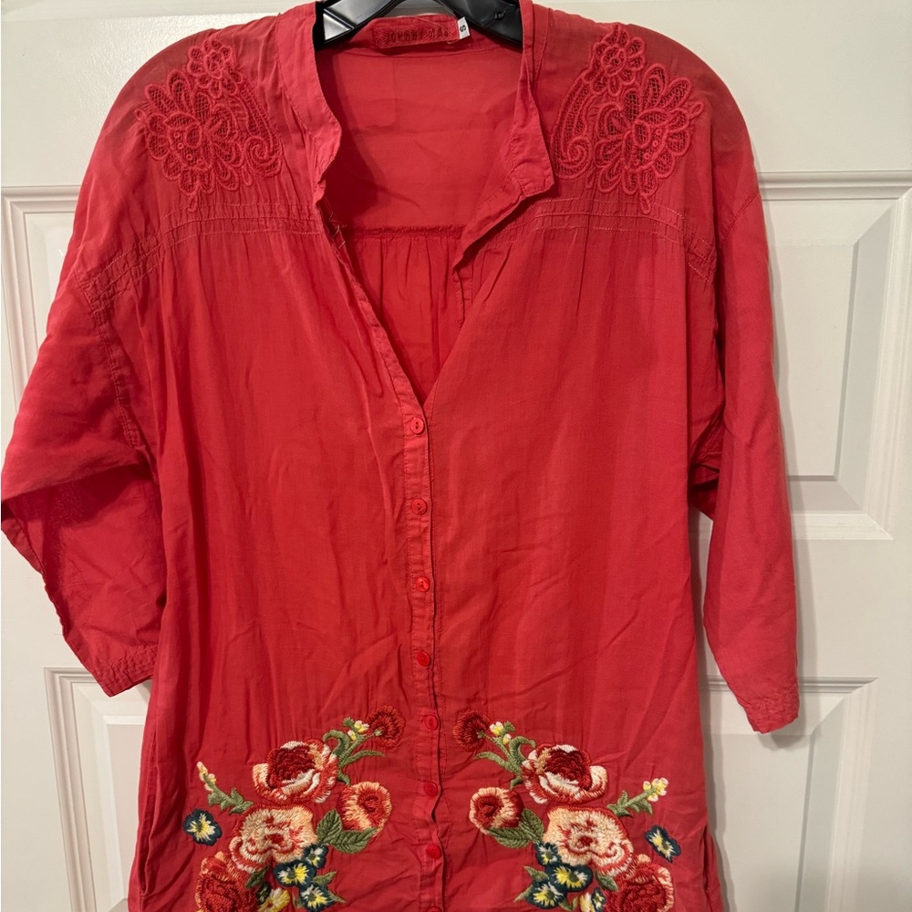 Johnny Was 3/4 Sleeve Red Embroidered Tunic